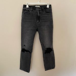 NWT Ankle Straight Ultra High Rise - Gray Wash with rips